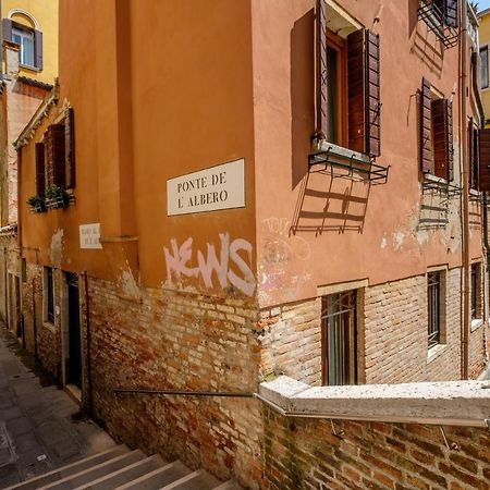 Casa Dell'Albero Apartment Venice Luaran gambar